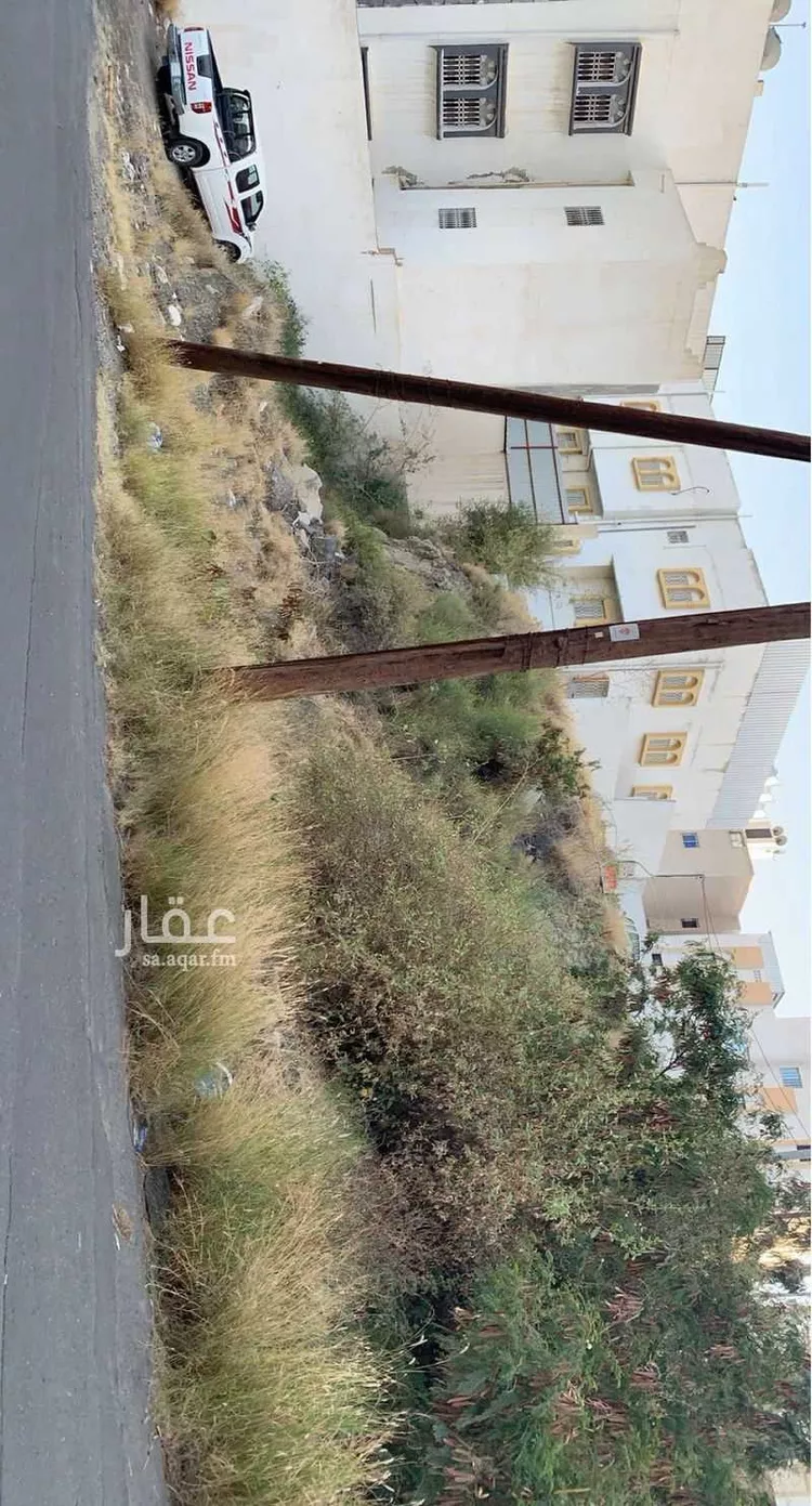 أرض للبيع في شارع وائلة بن الاسقع ، حي الشرفية ، أبها ، منطقة عسير 1 صورة