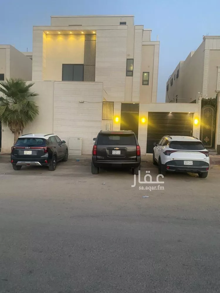 فيلا للبيع في شارع محمد بن مسعود الزواوي, حي المهدية, مدينة الرياض, منطقة الرياض 1 صورة