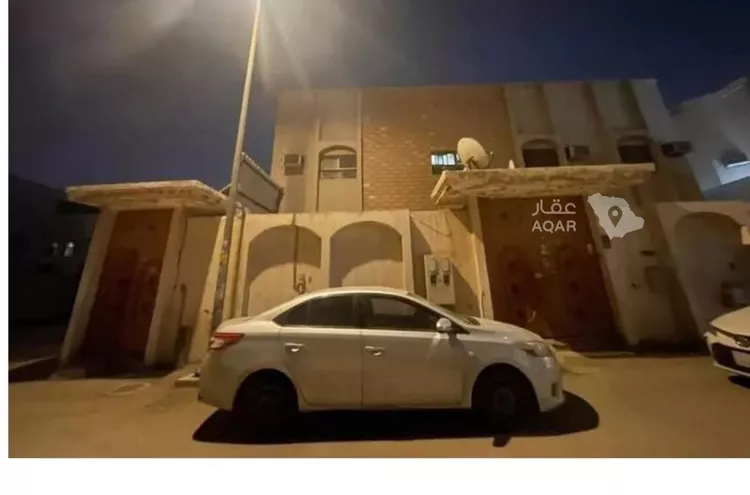 فيلا للبيع في شارع جبل المدار, حي العزيزية, مدينة الرياض, منطقة الرياض