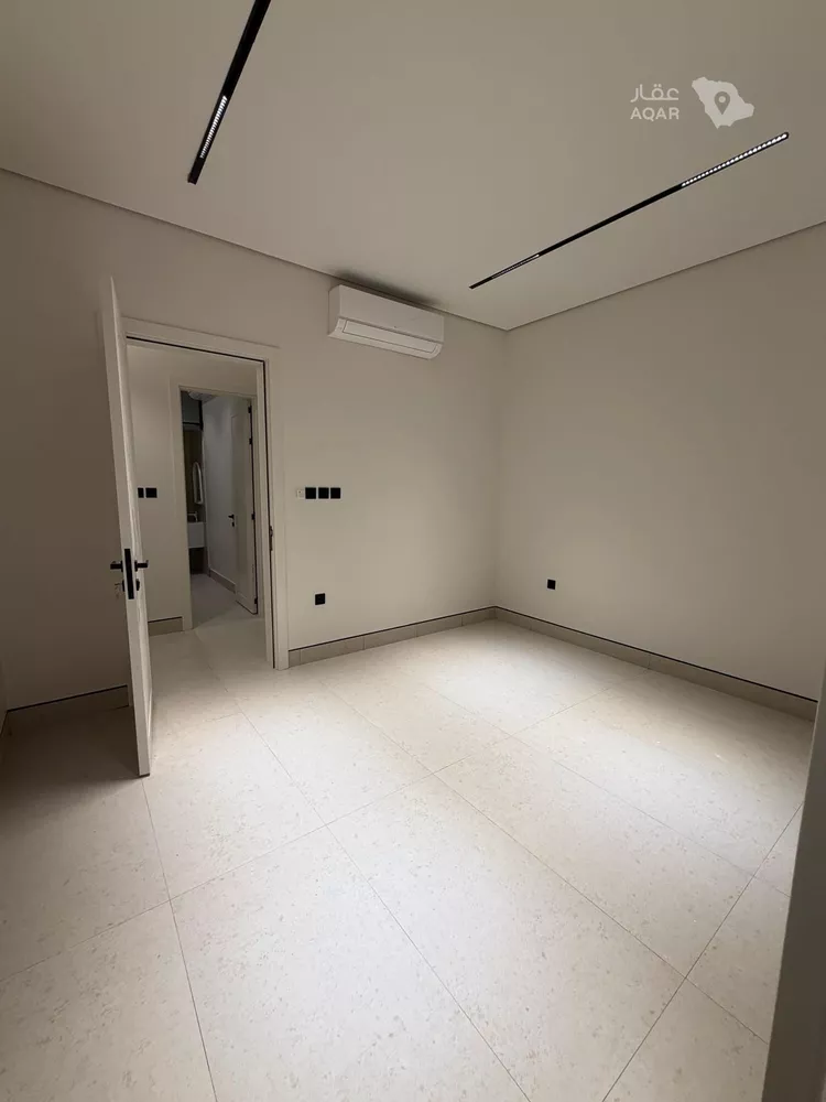 Floor for Rent in Riyadh Al Yasmin 15