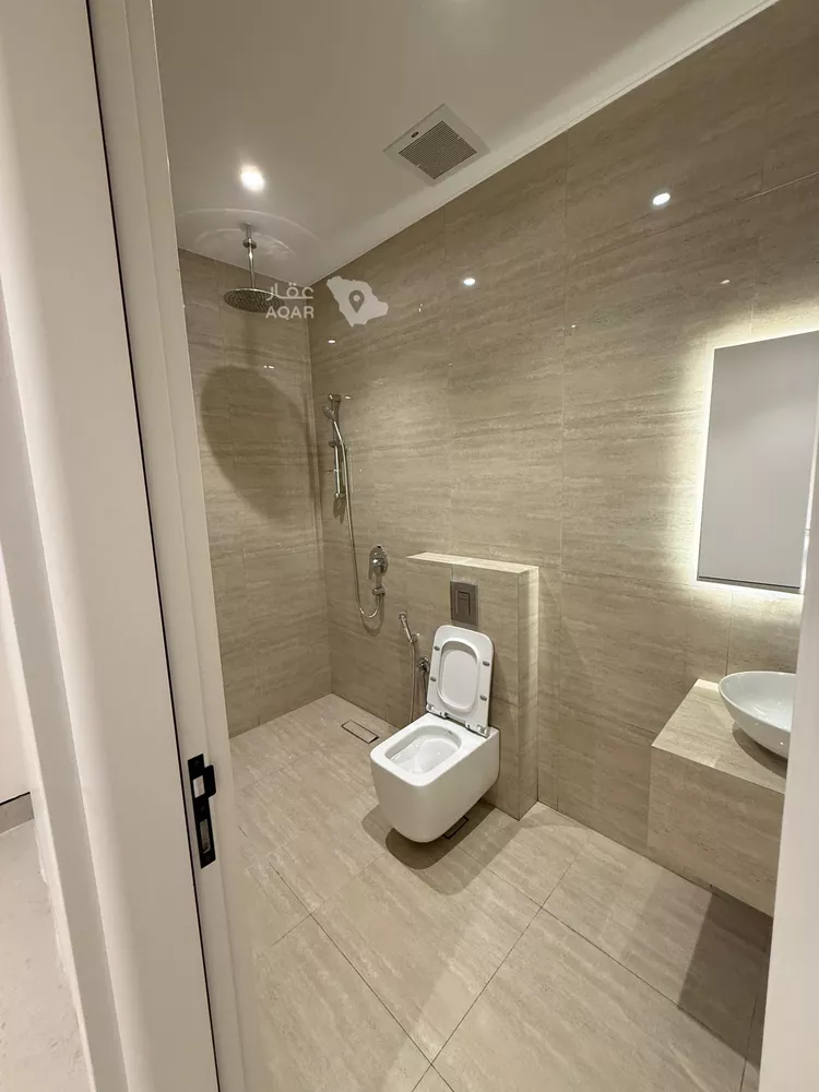 Floor for Rent in Riyadh Al Yasmin 21