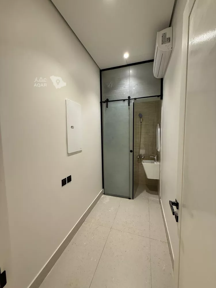 Floor for Rent in Riyadh Al Yasmin 20
