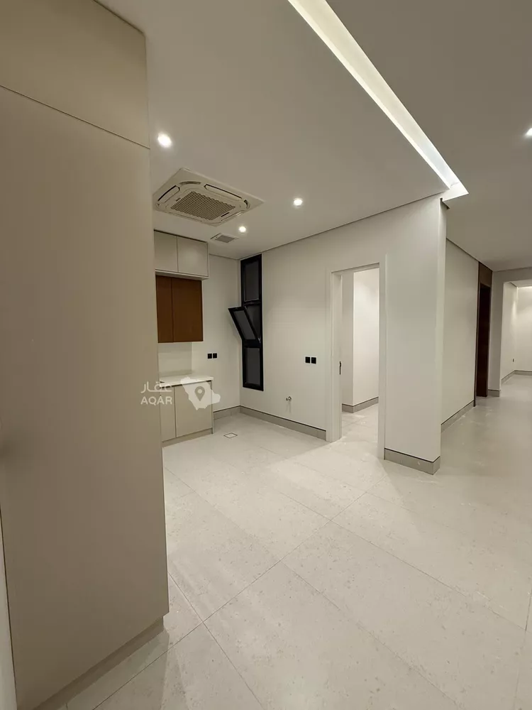 Floor for Rent in Riyadh Al Yasmin 14