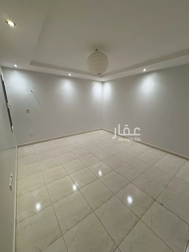 فيلا للإيجار في شارع الكامل, حي الربيع, مدينة الرياض, منطقة الرياض