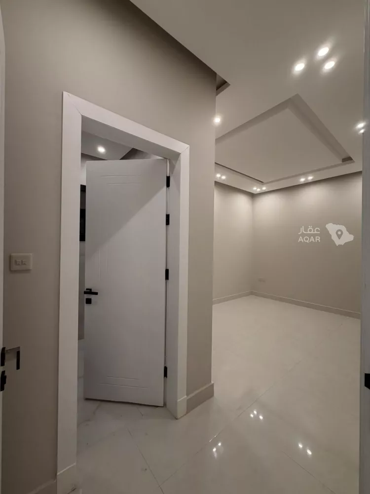 فيلا للبيع في شارع جنيدة, حي الياسمين, مدينة الرياض, منطقة الرياض 11