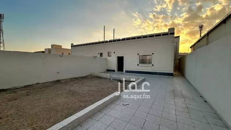 بيت للبيع في شارع الامير ثامر بن عبدالعزيز ، حي الفيحاء ، حفر الباطن ، حفر الباطن صورة 4