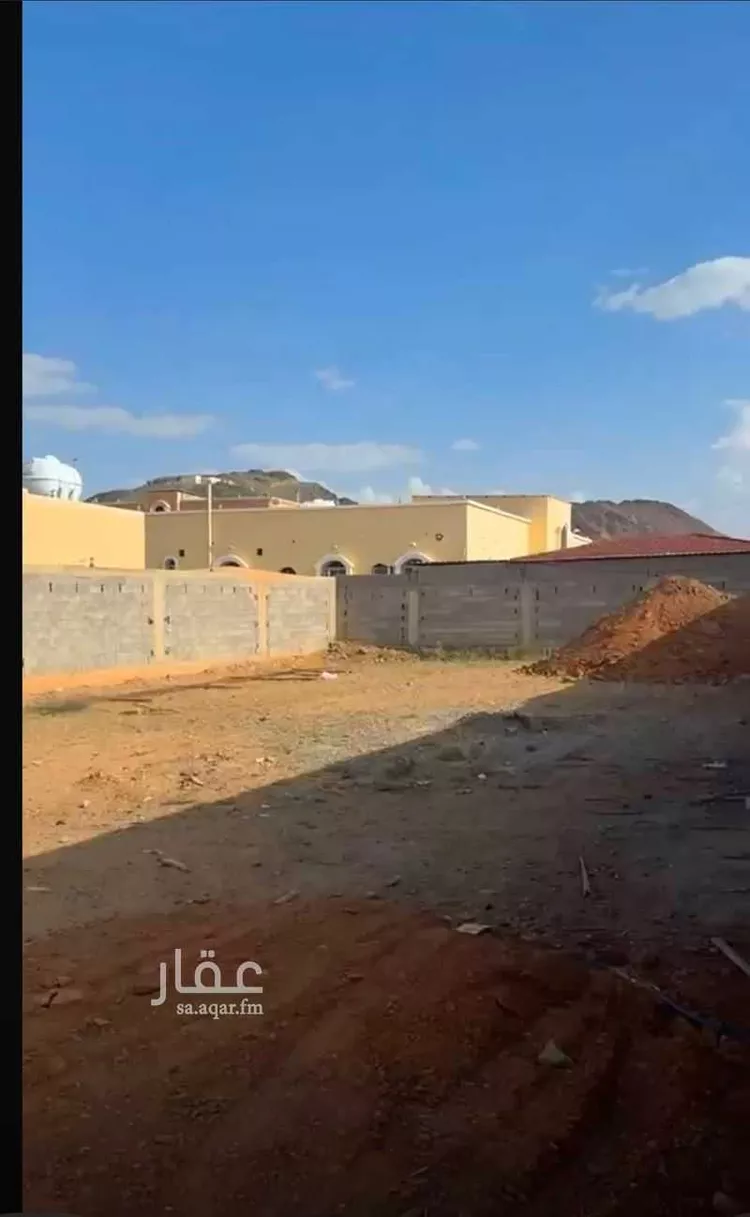 أرض للبيع في شارع عبدالرحمن بن عوف ، حي جفن ، العقيق ، العقيق