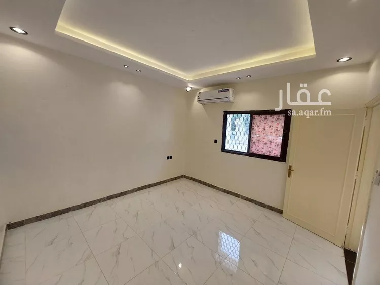 شقة للإيجار في شارع ابن المظفر الحاتمي, حي العزيزية, مدينة الرياض, منطقة الرياض 14