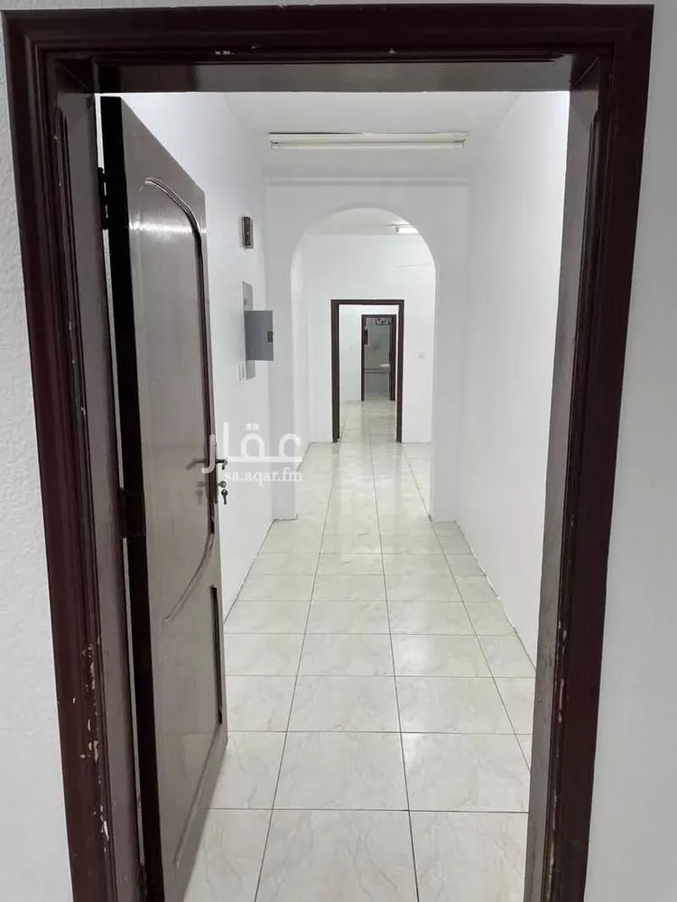 عمارة للإيجار في شارع اميمة بنت عبدالمطلب, حي الوسيطة, مدينة الاحساء, المنطقة الشرقية صورة 2