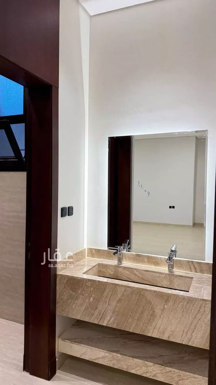 دور للبيع في شارع عبدالرحمن الجوهري, حي الإزدهار, مدينة الرياض, منطقة الرياض صورة 5