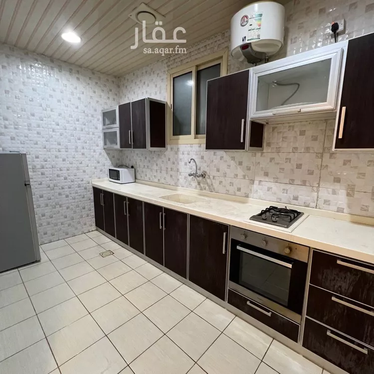 شقة للإيجار في شارع عائشة بنت ابي بكر, حي البساتين الشرقي, مدينة بريدة, منطقة القصيم صورة 5