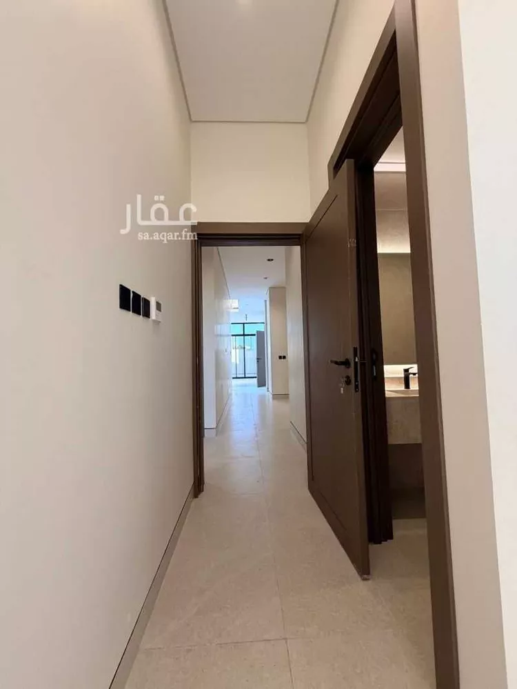 Floor for Rent in Riyadh Al Wadi 9