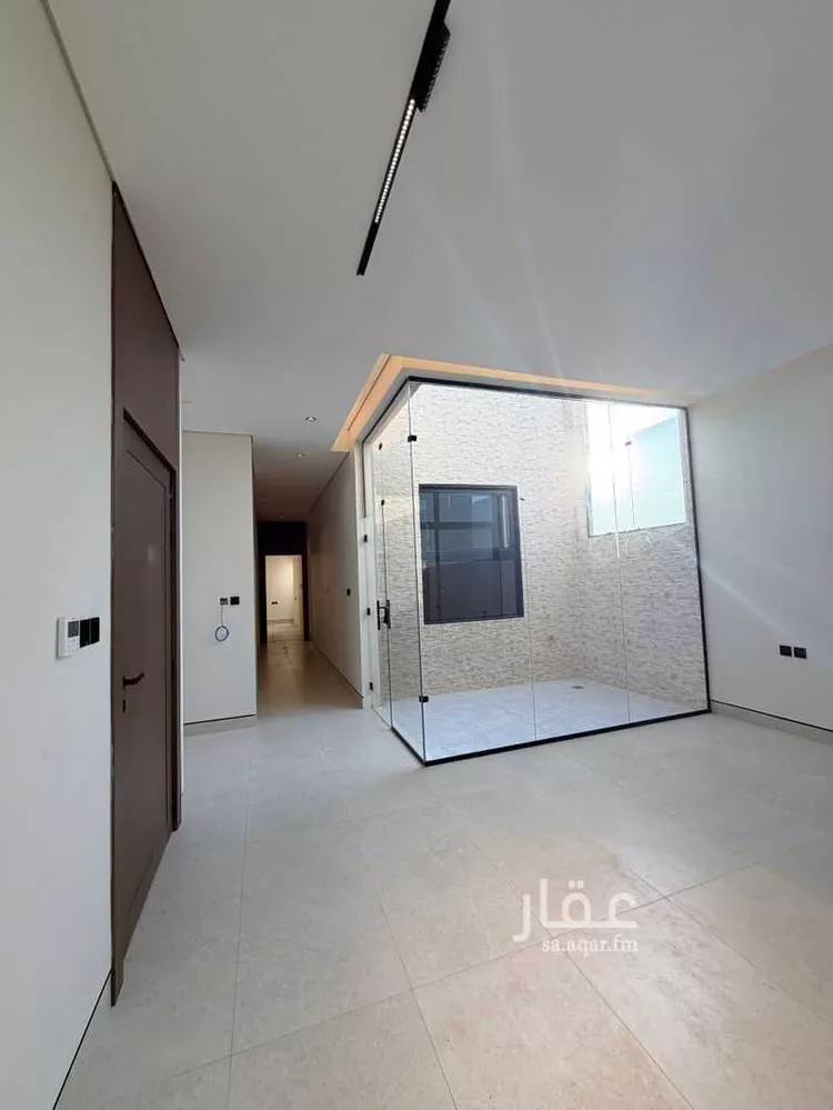 Floor for Rent in Riyadh Al Wadi 10