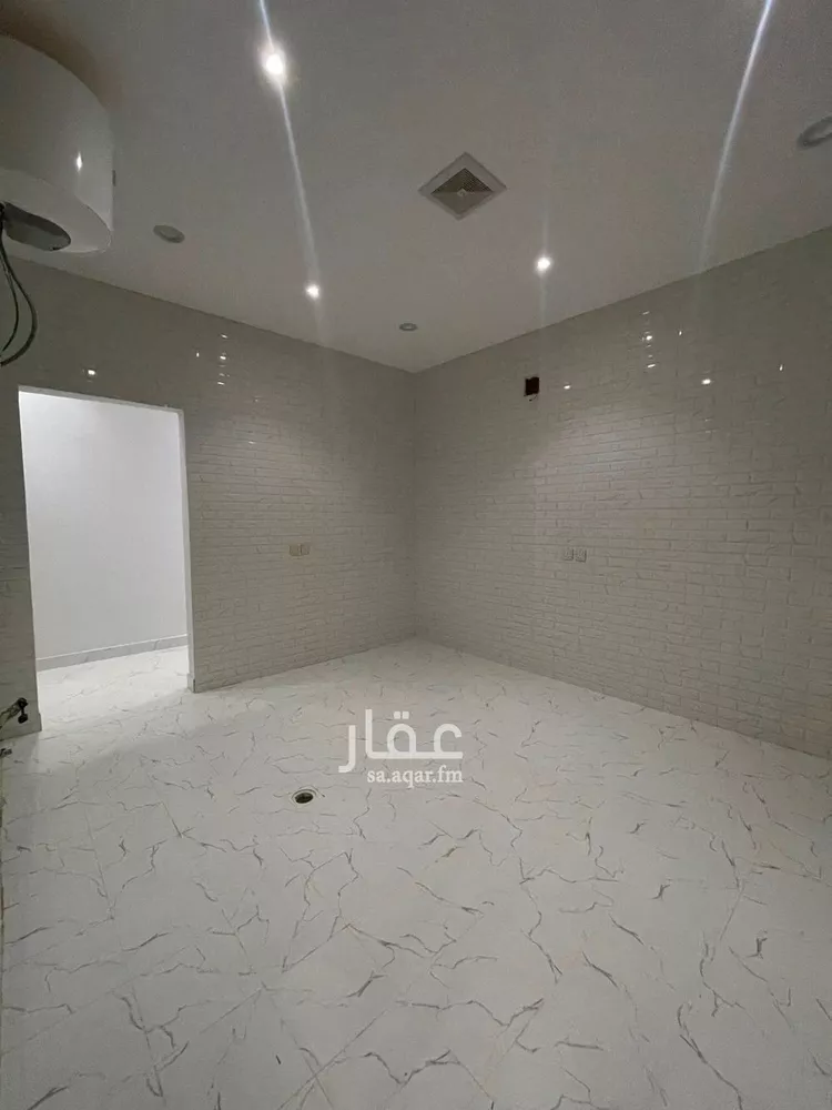 فيلا للإيجار في شارع شقرون المغراوي, حي عكاظ, مدينة الرياض, منطقة الرياض 13