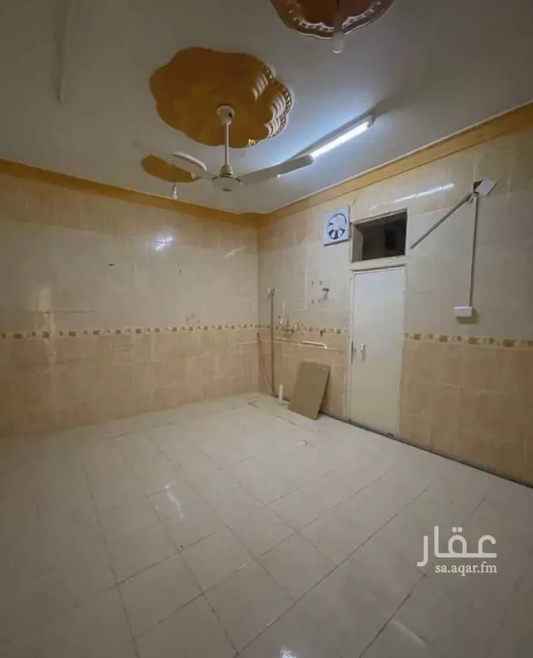 عمارة للبيع في شارع الامارة 17, حي مخطط المنح, مدينة الحناكية, منطقة المدينة المنورة 12