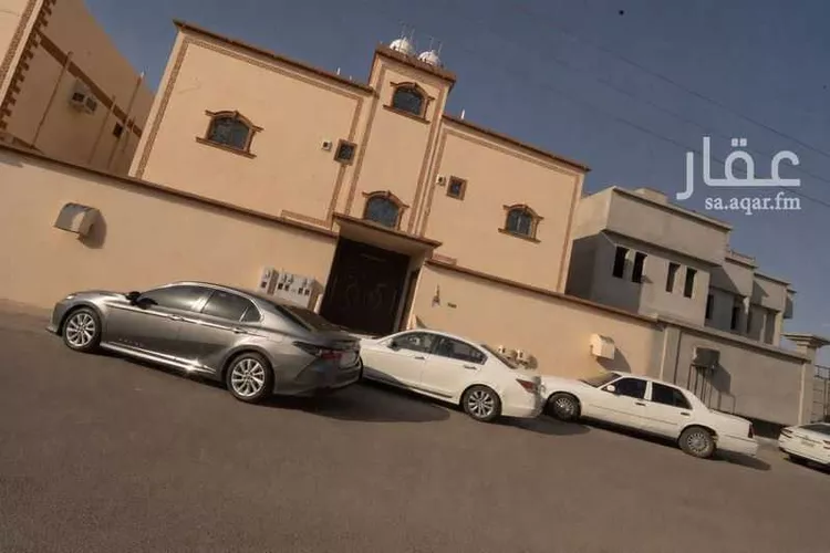 Building for Sale in Al Henakiyah Al Henakiyah