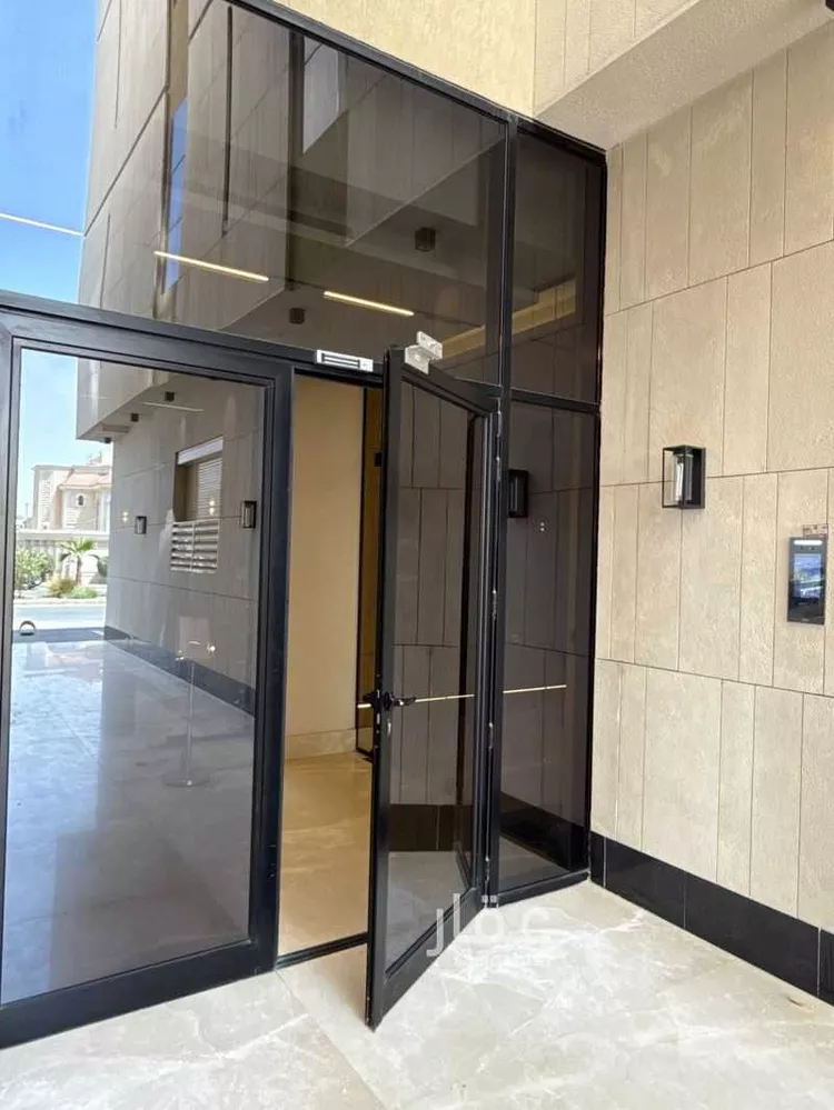 شقة للإيجار في شارع جرير بن عبدالله البجلي, حي مغرزات, مدينة الرياض, منطقة الرياض صورة 3