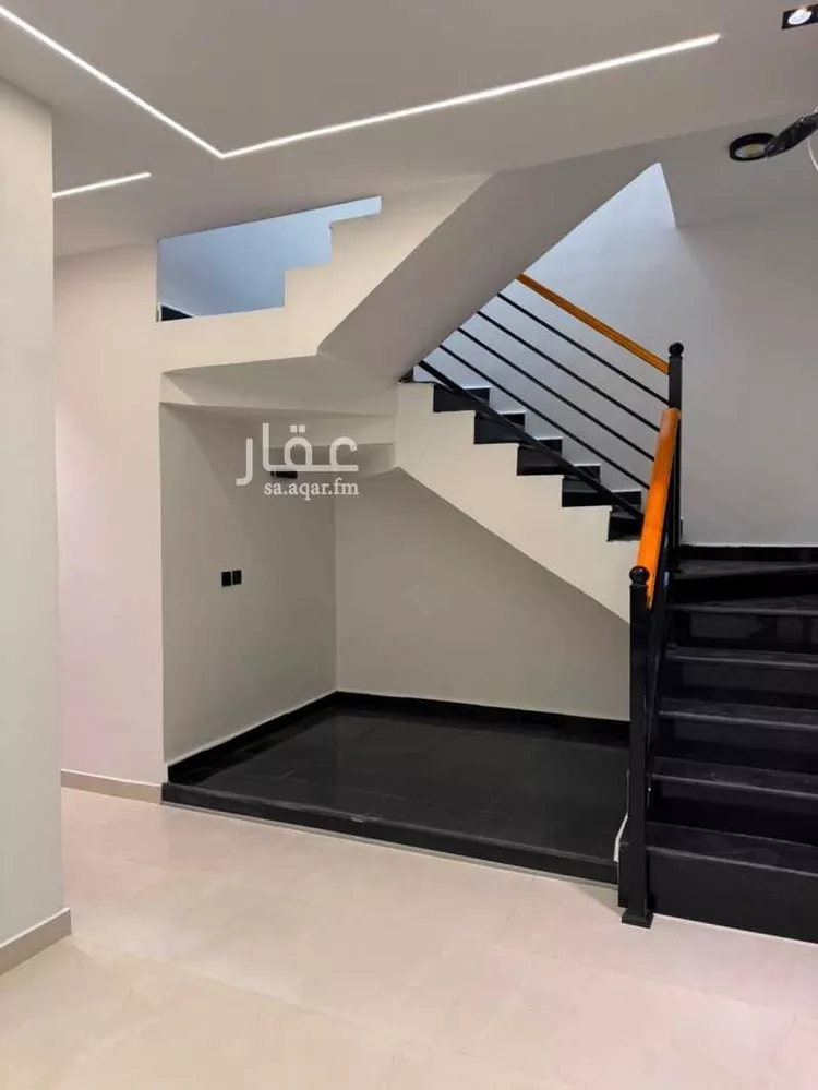 Villa for Sale in Al Muzahimiyah Ghirnatah 7