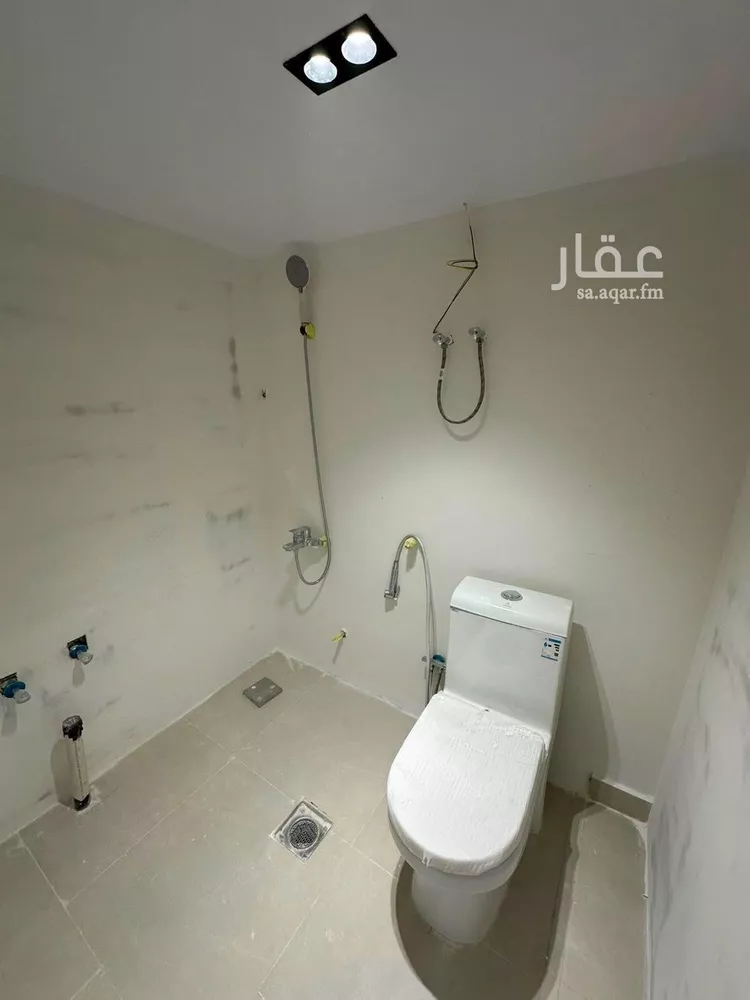 غرفة للإيجار في شارع  عبدالله ابن سعود ابن عبدالعزيز, حي الحمراء, مدينة الرياض, منطقة الرياض صورة 5