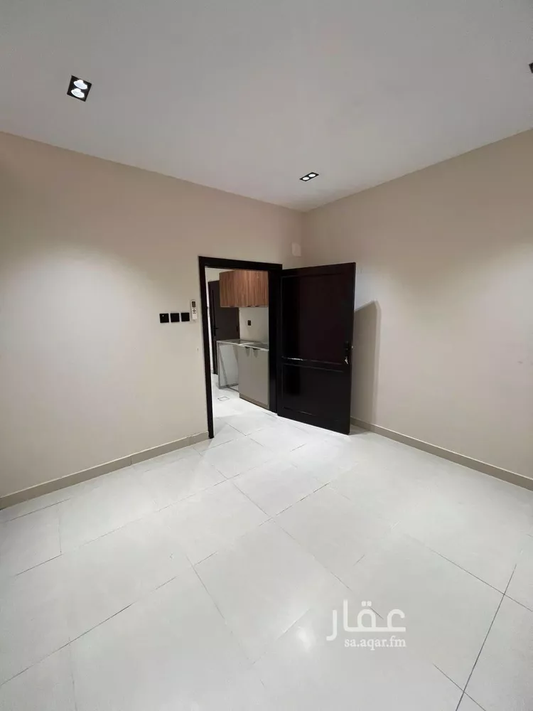 شقة للإيجار في شارع عنيزة, حي الريان, مدينة الرياض, منطقة الرياض