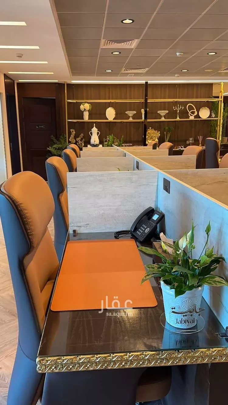 مكتب تجاري للإيجار في حي الشاطئ ، جدة ، جدة صورة 5