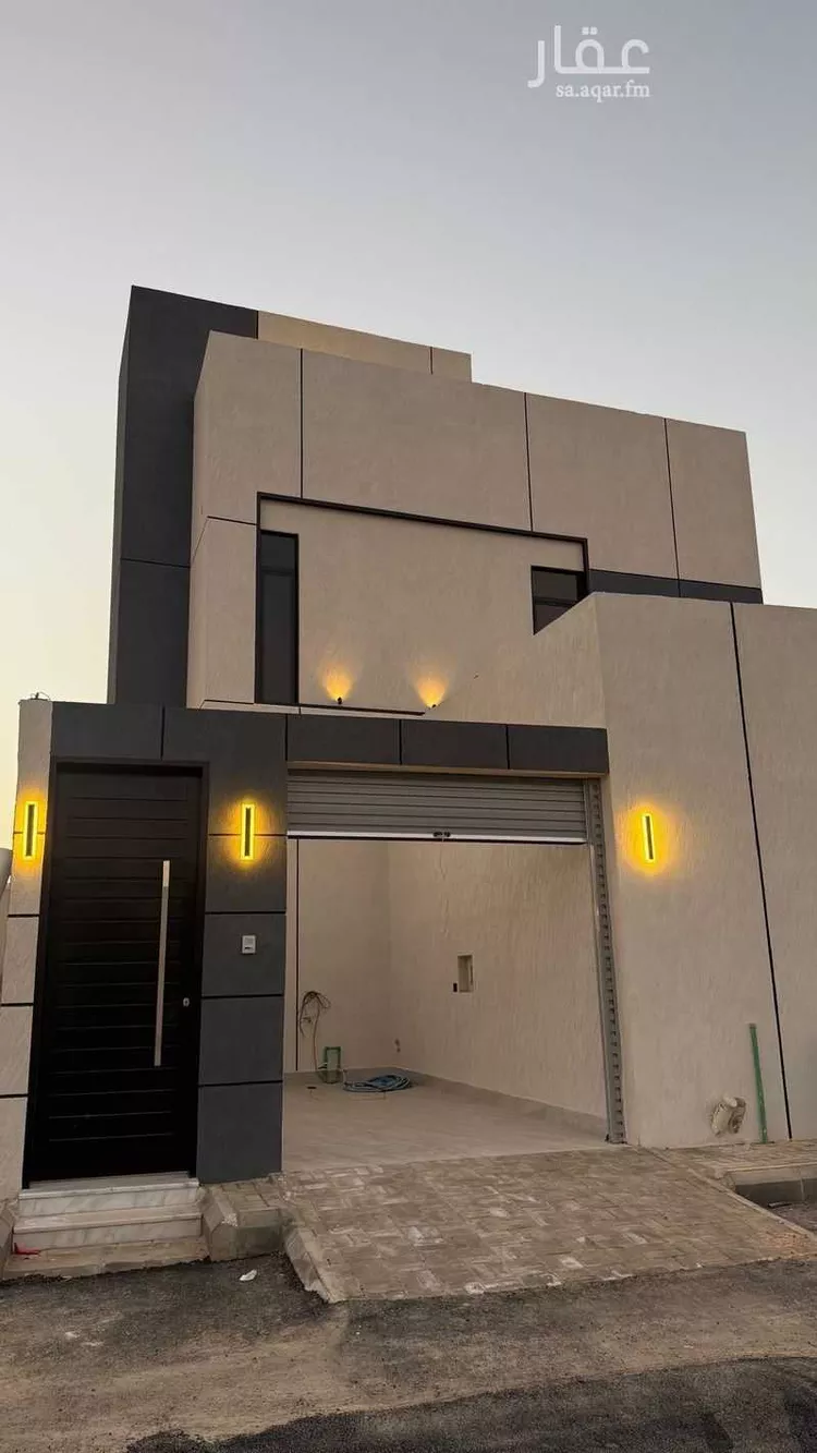 Floor for Sale in Al Kharj Al Safaa