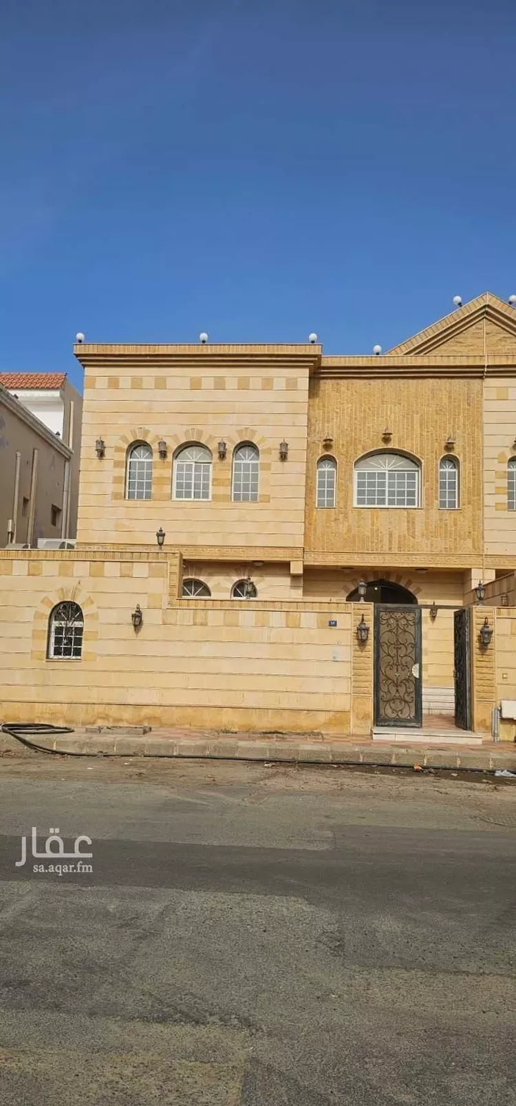 فيلا للبيع في شارع عمرو بن عزيه, حي الزهراء, مدينة جدة, منطقة مكة المكرمة 1 صورة
