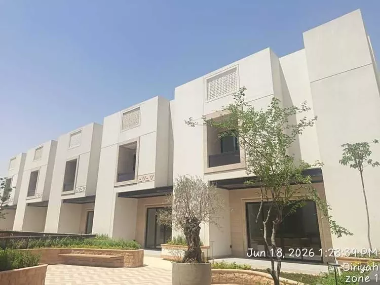 فيلا للبيع في شارع العاصمة 4 ، حي الخالدية ، الدرعية ، الدرعية