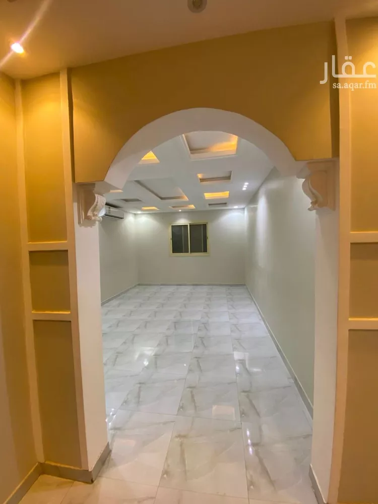 Floor for Rent in Riyadh Ar Rimal 10