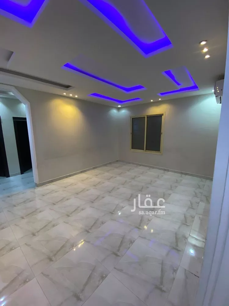 Floor for Rent in Riyadh Ar Rimal 9