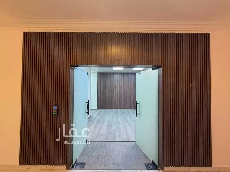 مكتب تجاري للإيجار في شارع الثمامه, حي الصحافة, مدينة الرياض, منطقة الرياض