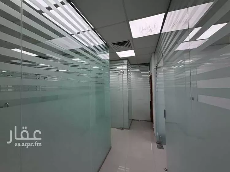 مكتب تجاري للإيجار في شارع الثمامه, حي الصحافة, مدينة الرياض, منطقة الرياض 15