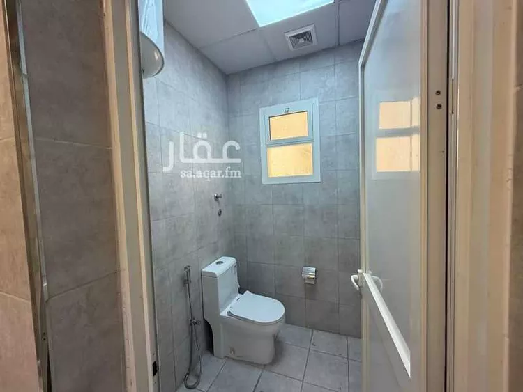 مكتب تجاري للإيجار في شارع الثمامه, حي الصحافة, مدينة الرياض, منطقة الرياض 7