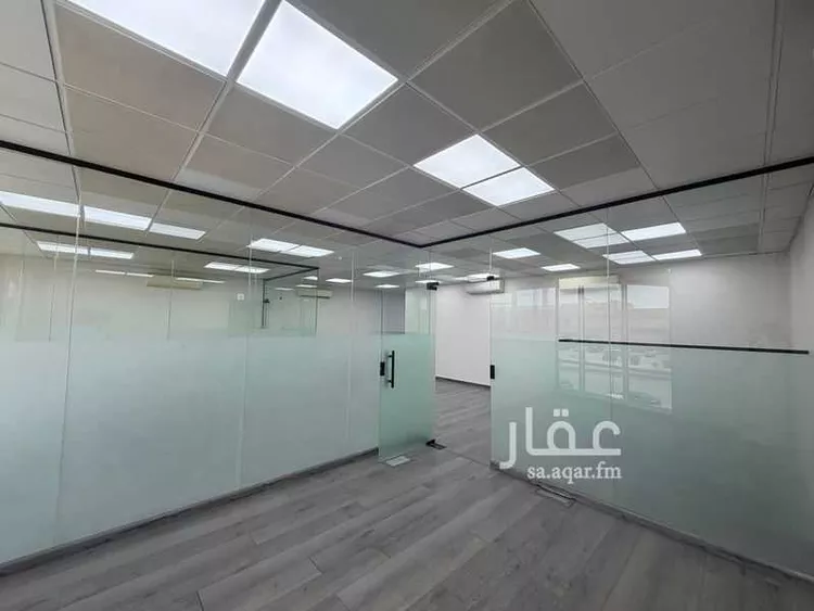 مكتب تجاري للإيجار في شارع الثمامه, حي الصحافة, مدينة الرياض, منطقة الرياض 21