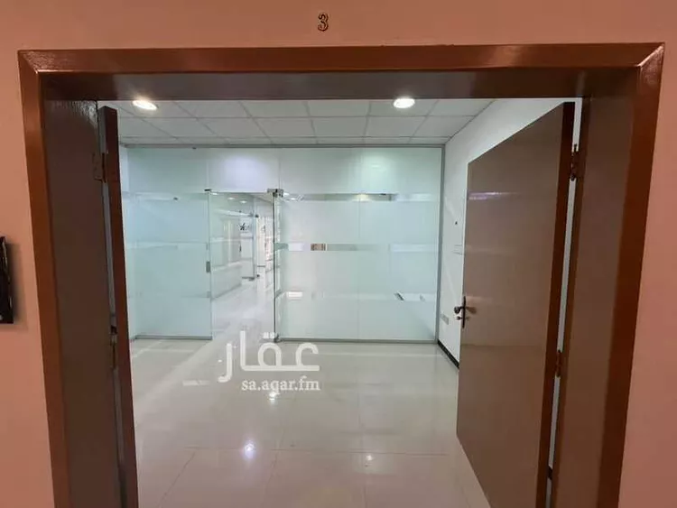 مكتب تجاري للإيجار في شارع الثمامه, حي الصحافة, مدينة الرياض, منطقة الرياض صورة 3