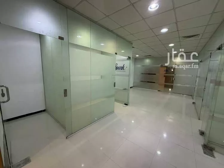 مكتب تجاري للإيجار في شارع الثمامه, حي الصحافة, مدينة الرياض, منطقة الرياض 10