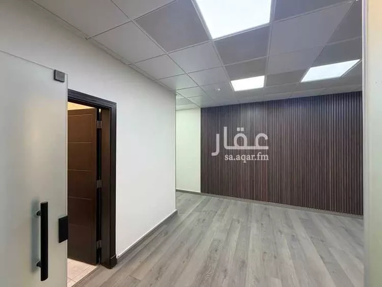 مكتب تجاري للإيجار في شارع الثمامه, حي الصحافة, مدينة الرياض, منطقة الرياض صورة 4