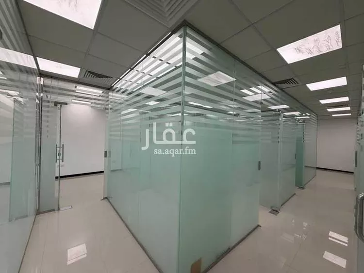 مكتب تجاري للإيجار في شارع الثمامه, حي الصحافة, مدينة الرياض, منطقة الرياض 12
