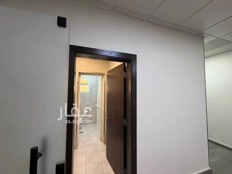 مكتب تجاري للإيجار في شارع الثمامه, حي الصحافة, مدينة الرياض, منطقة الرياض صورة 5
