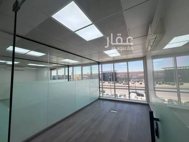 مكتب تجاري للإيجار في شارع الثمامه, حي الصحافة, مدينة الرياض, منطقة الرياض 15