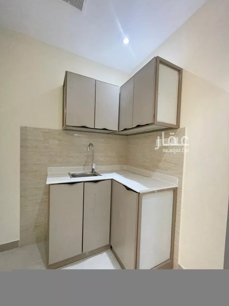 شقة للإيجار في شارع يثرب, حي بدر, مدينة الرياض, منطقة الرياض صورة 4