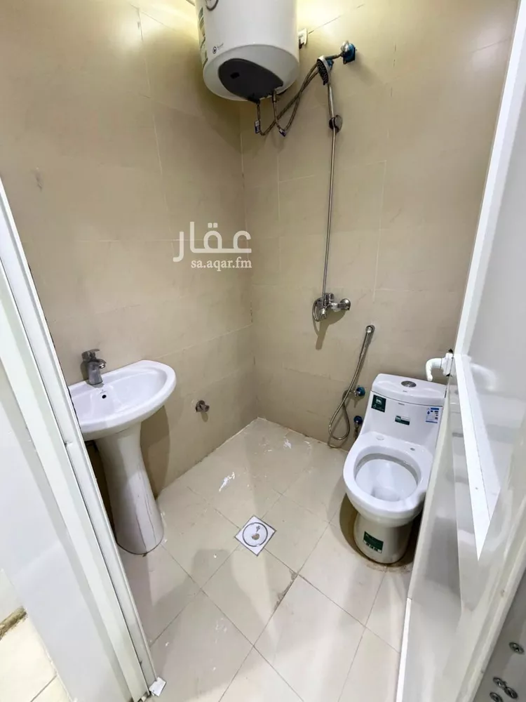 عمارة للإيجار في شارع ناصر الحصام, حي المروة, مدينة الرياض, منطقة الرياض صورة 4