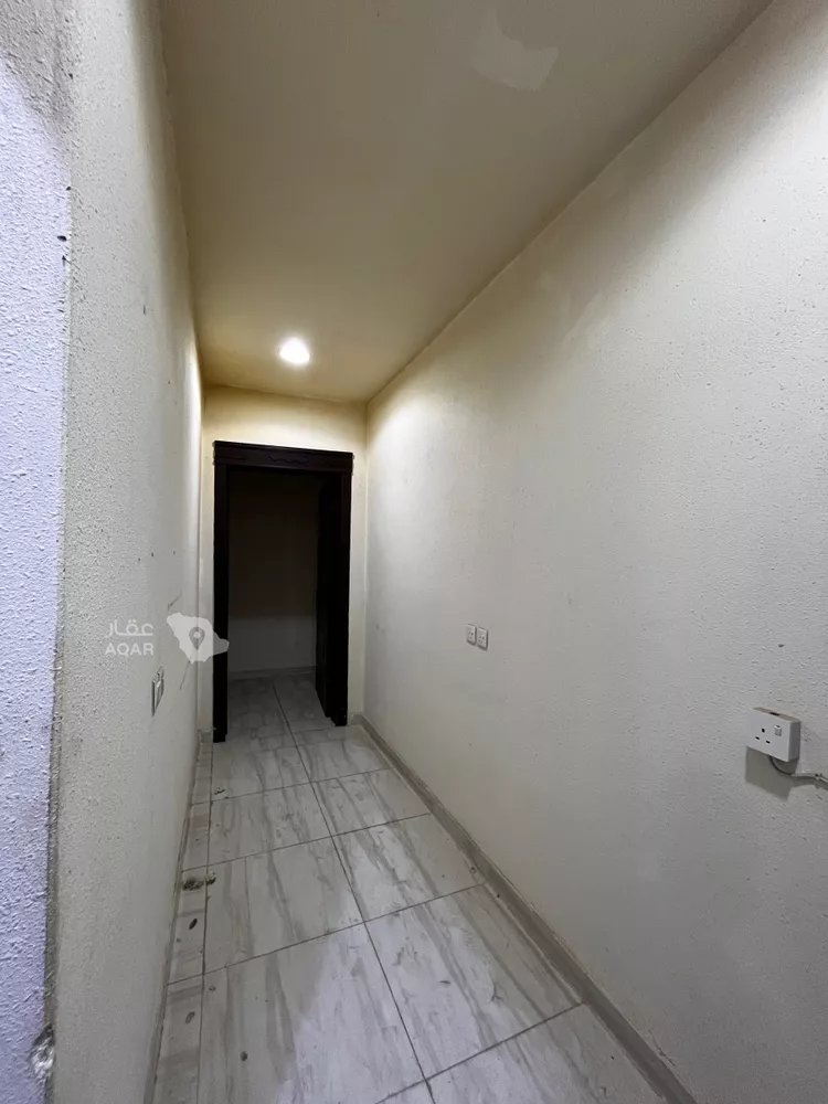فيلا للإيجار في شارع أحمد المروزي, حي عكاظ, مدينة الرياض, منطقة الرياض 24