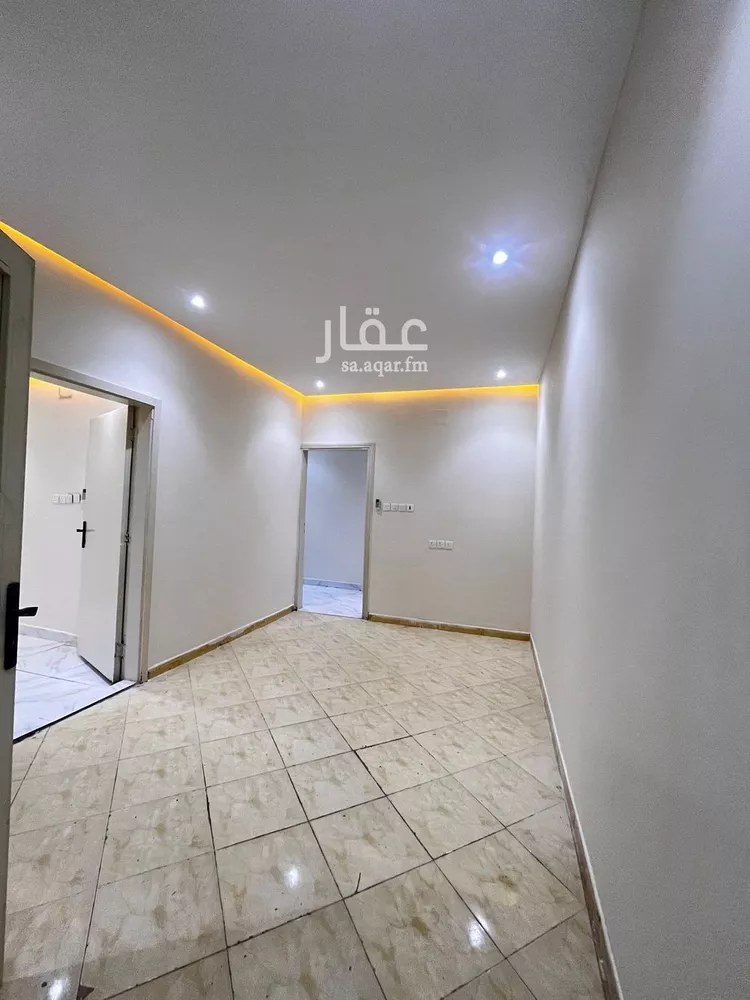 محل للإيجار في شارع الشيخ عبدالعزيز بن محمد بن علي, حي ظهرة البديعة, مدينة الرياض, منطقة الرياض صورة 4