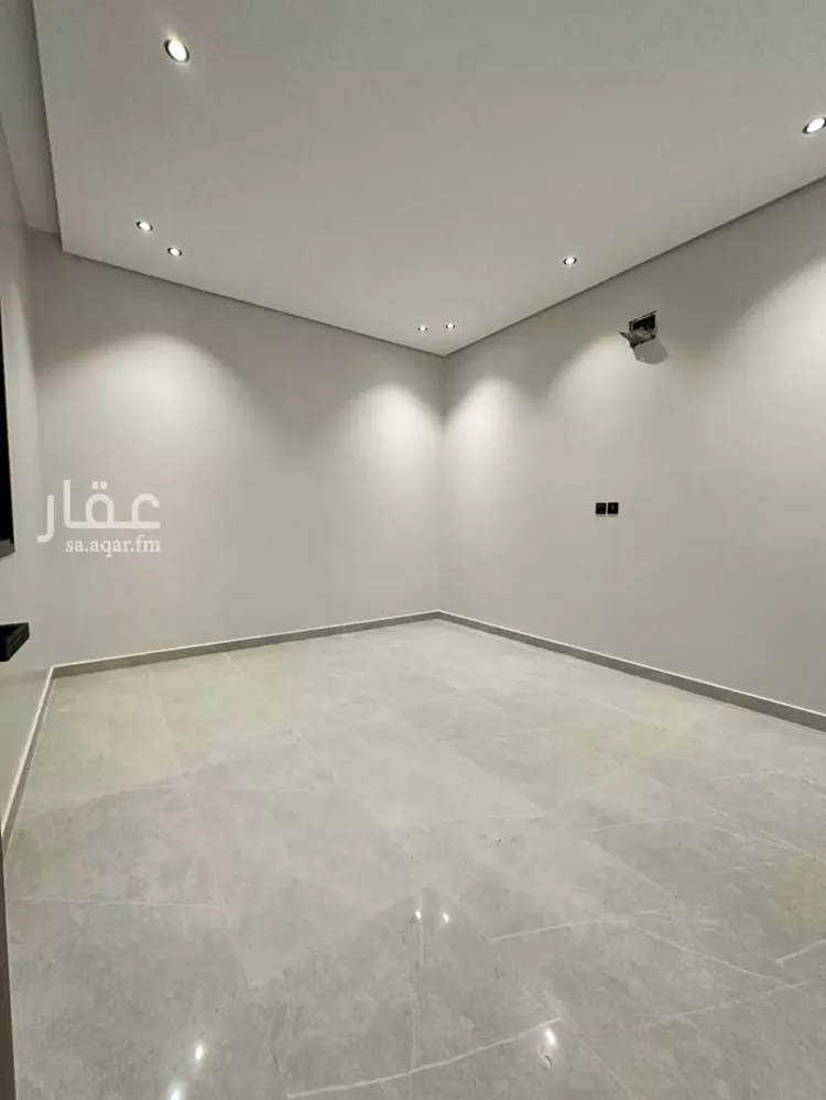 فيلا للبيع في شارع مالك ابن عمر السلمي, حي ضاحية الملك فهد, مدينة الدمام, المنطقة الشرقية 10