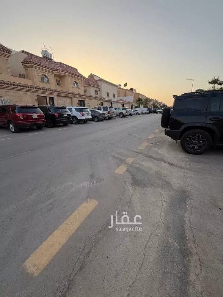 فيلا للبيع في شارع محمد بن أحمد بن علوان, حي إشبيلية, مدينة الرياض, منطقة الرياض صورة 2