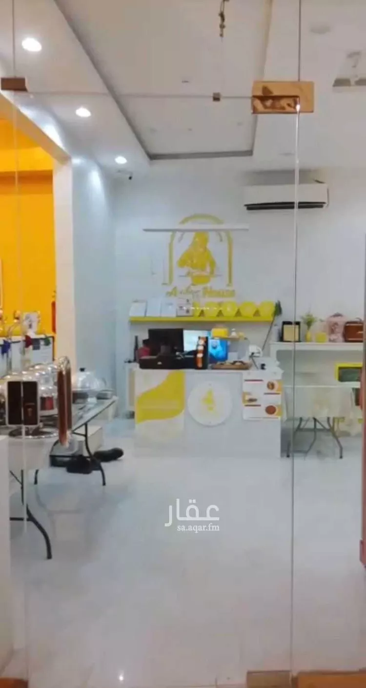 محل للبيع في شارع نصر بن منصور ، حي العريجاء ، الرياض ، منطقة الرياض صورة 3