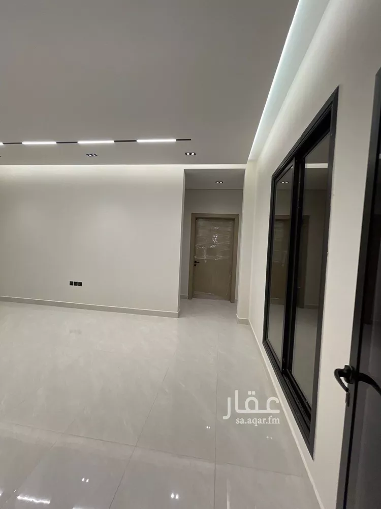 Floor for Sale in Riyadh Al Maizilah