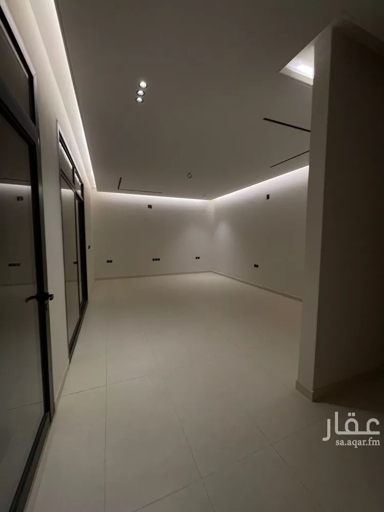 فيلا للبيع في شارع سما نجد, حي الرمال, مدينة الرياض, منطقة الرياض صورة 3