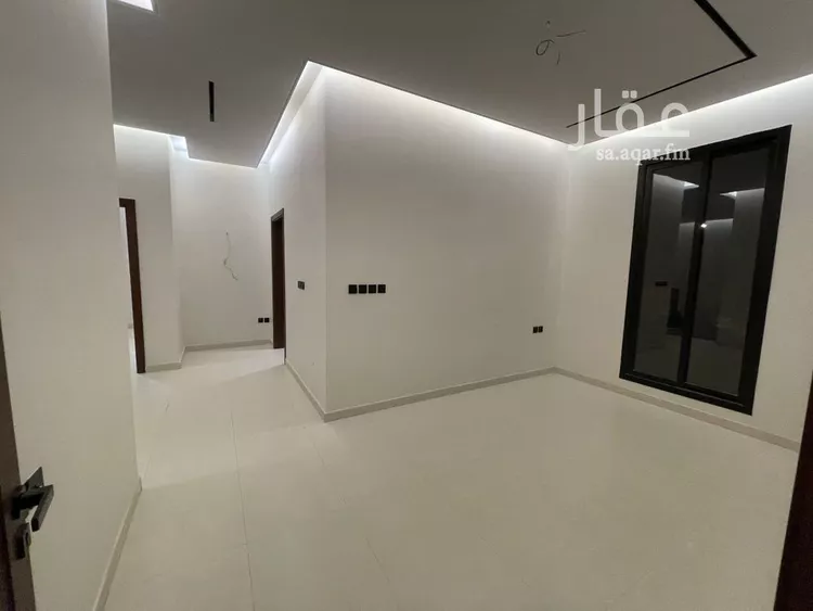 فيلا للبيع في شارع سما نجد, حي الرمال, مدينة الرياض, منطقة الرياض صورة 2